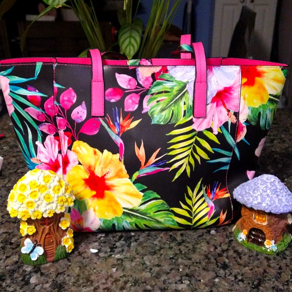 NWOT (REVERSIBLE) Tommy Bahama Tote w matching wristlet